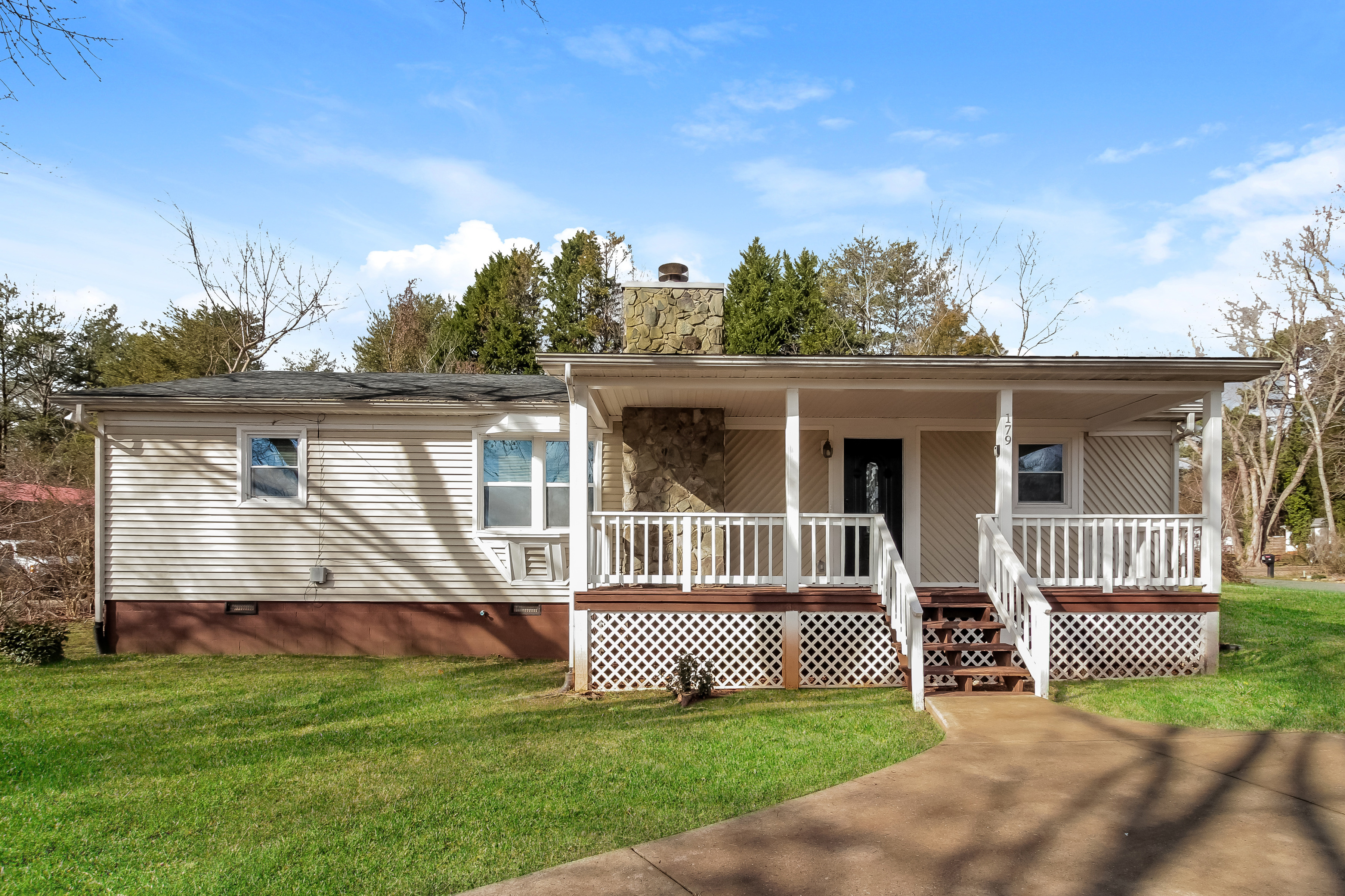 179 HAZELTON LOOP MOORESVILLE, NC 28117